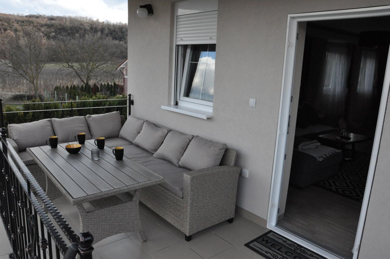 Aria Lux Apartmani Врдник Экстерьер фото