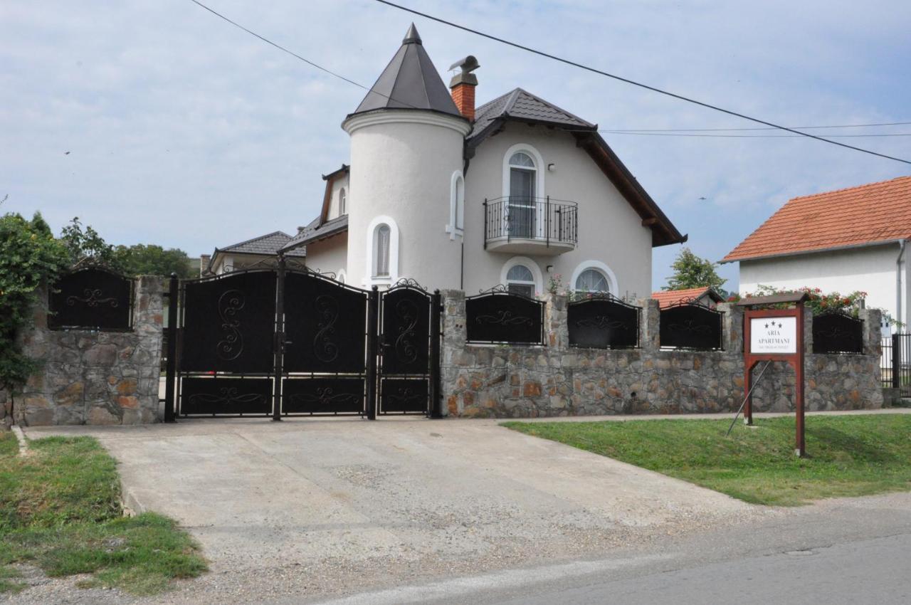Aria Lux Apartmani Врдник Экстерьер фото